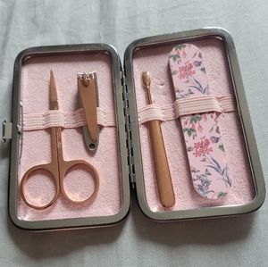 NWOT/$12 OFF!/ Mini nail kit/Rose Gold